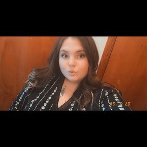 Meet your Posher, Alayna